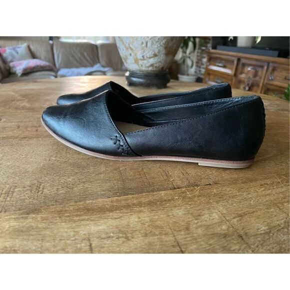 XAPPEAL Emalee - Women's Pointed Toe Slip On Flat 6M - Picture 1 of 7